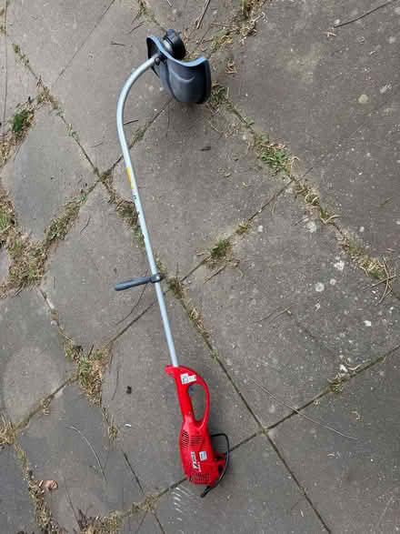 Photo of free Electric strimmer (Walton Manor OX2) #1