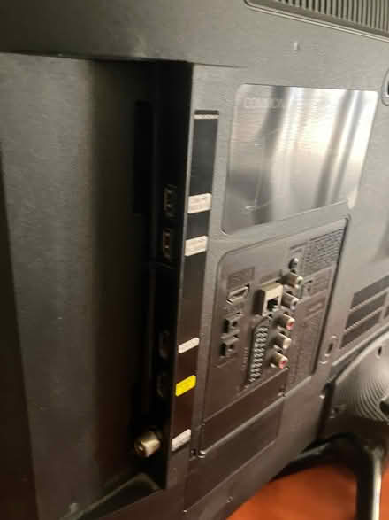 Photo of free 32inch Samsung not so smart TV (Upper Parkstone BH12) #4