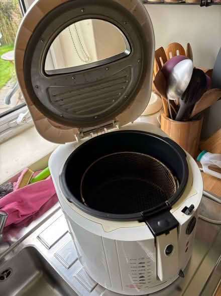 Photo of free Deep Fat Fryer (Hornby LA2) #1