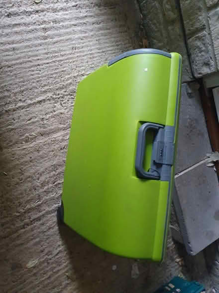 Photo of free Hard case suitcases (OX4, Temple Cowley) #3