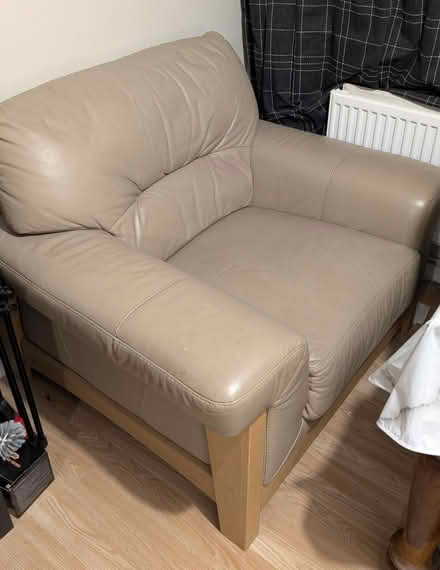 Photo of free Leather sofa chair (BT16) #1
