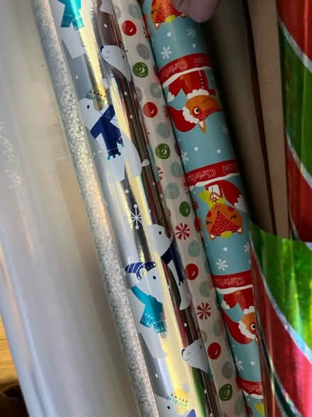 Photo of free So muchy wrapping paper (Winter Hill) #3