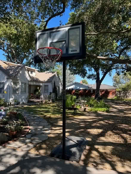 Photo of free Basketball hoop (Prospect and Titus Saratoga) #1