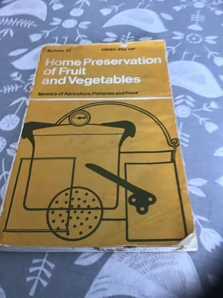 Photo of free HMSO Home Preservation of Fruit and Vegetables. (Alderley Edge SK9) #1