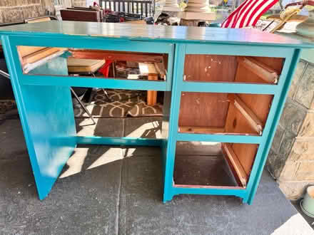 Photo of free Kids desk (Woodridge (20018)) #2