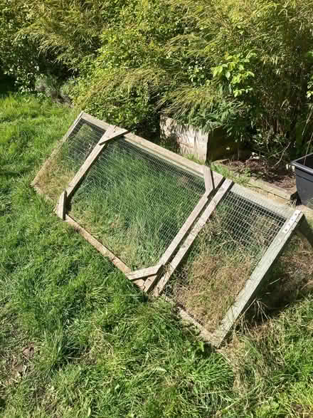 Photo of free Guinea pig/small rabbit run (Worcester Park KT4) #3