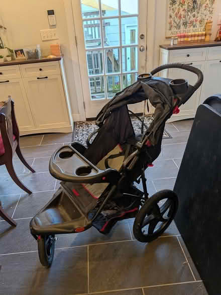 Photo of free Baby trend jogging stroller (Crescent Heights) #1