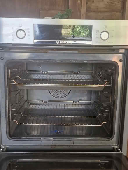 Photo of free Bosch Single built in oven (Droitwich, WR9) #2