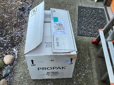 Photo of free Large insulated shipping box (Mountain View nr train station) #1