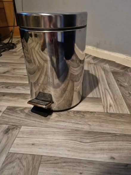 Photo of free Very small pedal bin (SE20) #1