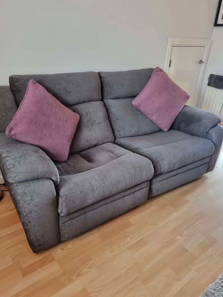 Photo of free Sofa (Meppershall SG17) #4
