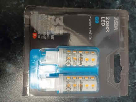 Photo of free Pack of 2 LED G9 light bulbs (Amersham HP7) #1