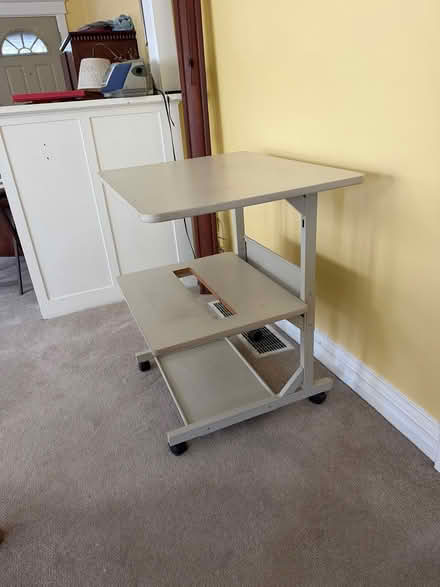 Photo of free Computer/printer rolling table (Maplewood) #3