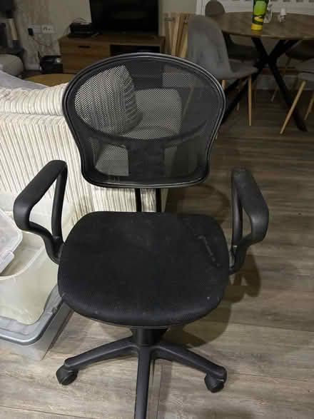 Photo of free Spinning desk chair (BL1) #1