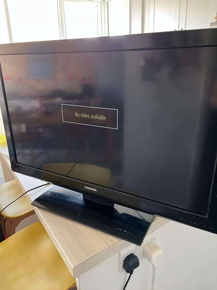 Photo of free Toshiba 32" HD 1080 TV. (Pokesdown BH6) #1