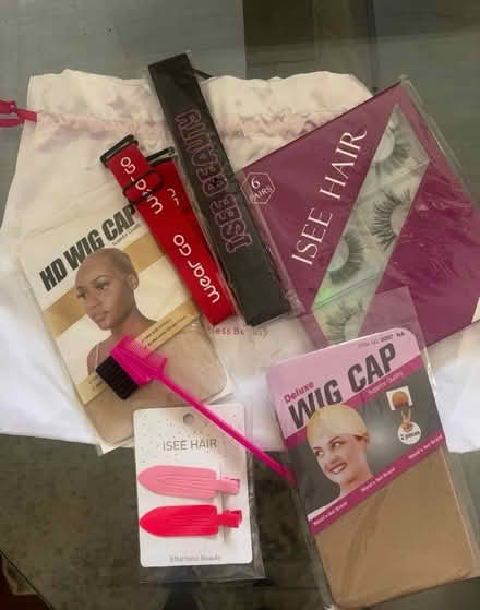Photo of free Wig accessories and eyelashes (Bowie) #1