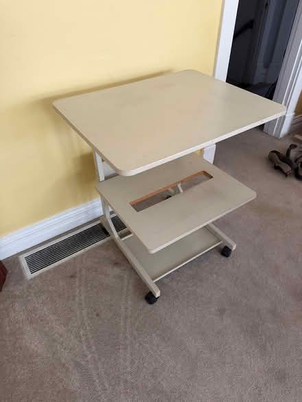 Photo of free Computer/printer rolling table (Maplewood) #1