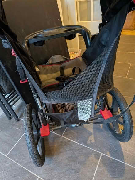 Photo of free Baby trend jogging stroller (Crescent Heights) #3