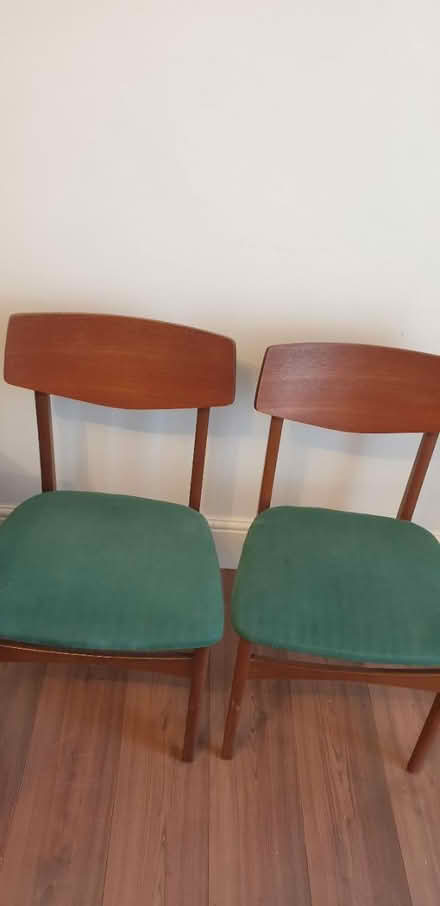 Photo of free Sturdy chairs (Upper arncott OX25) #1