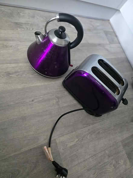 Photo of free Purple kettle and toaster (Oxford OX3) #1