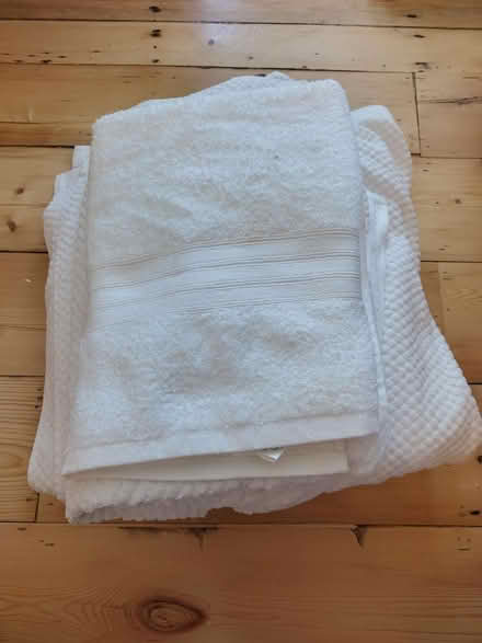 Photo of free Linens, towels, bedding, job lot (Harborne B17) #2