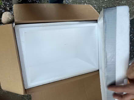 Photo of free Large insulated shipping box (Mountain View nr train station) #2