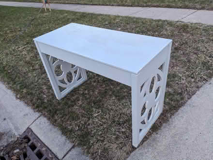 Photo of free Curb alert: Table (S of Ypsi) #2