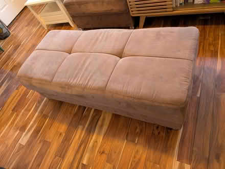 Photo of free Brown Ottoman (146th & Amsterdam Ave) #2