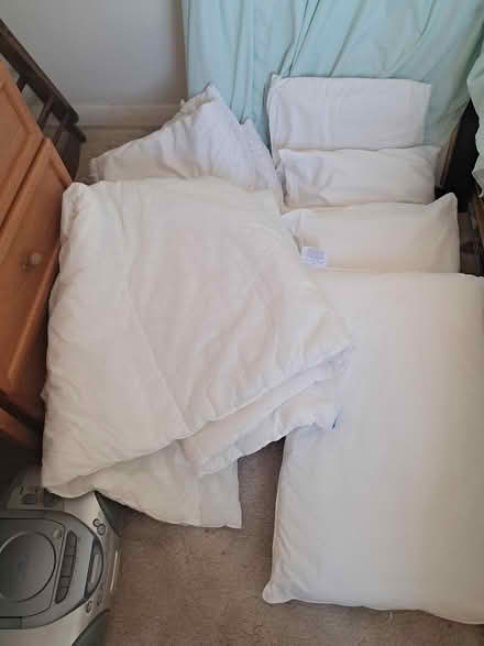 Photo of free 4x pillows and 2x single duvets (CT1) #1