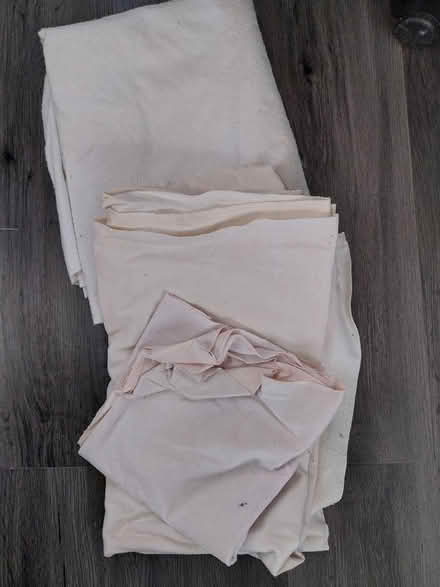Photo of free Waterproof sheets for pet bedding (AL7 Welwyn Garden City) #1