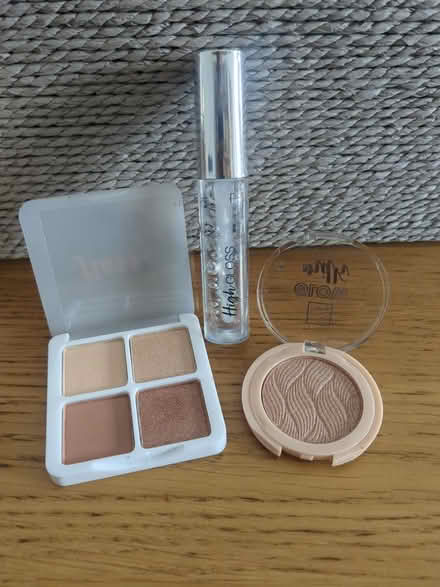 Photo of free Make up products (N15) #2
