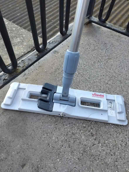 Photo of free Vileda mop (IG11 Barking) #2