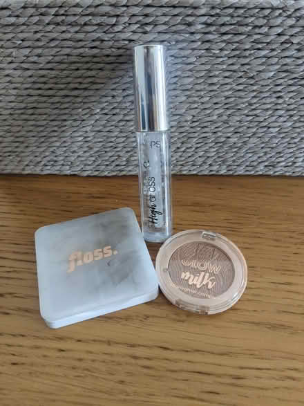 Photo of free Make up products (N15) #1