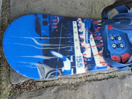 Photo of free Salomon snowboard and bindings (Kenpshott RG22) #3