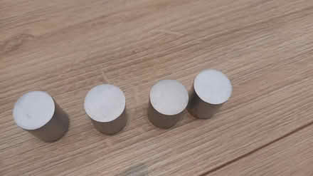 Photo of free 4 x door knobs - cupboard/wardrobe (SW11) #1