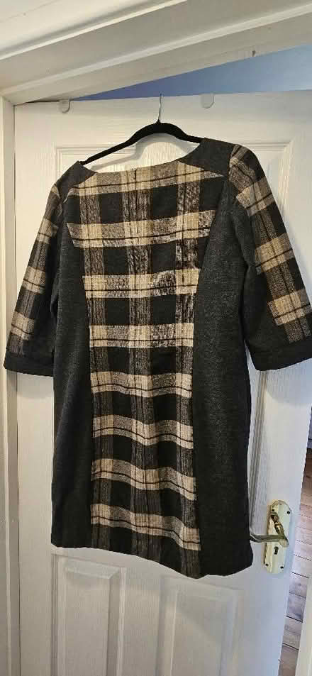 Photo of free Formal dress (Hope-under-Dinmore HR6) #2