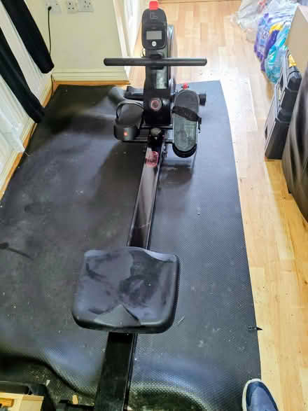 Photo of free rowing machine (Brasenose OX11) #1