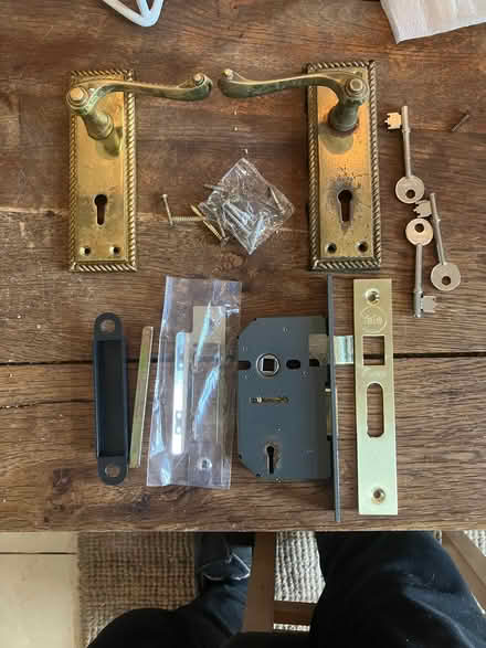 Photo of free Yale 5 lever sashlock 3 keys (Whitehough SK23) #1