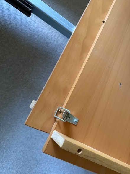 Photo of free Expandable dinning room table (Kenley CR8) #3