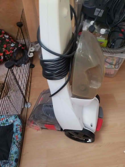 Photo of free Bissell carpet cleaner (Wandsworth Common SW12) #2