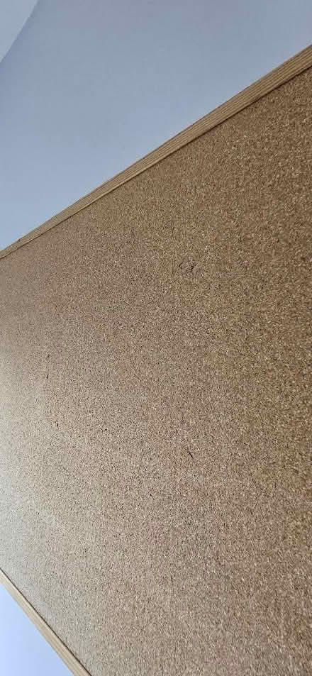 Photo of free Cork board (60x90cm) (Hope-under-Dinmore HR6) #3