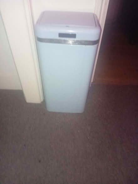 Photo of free Metal baby blue bin with electric lid. (Blacklands TN34) #2