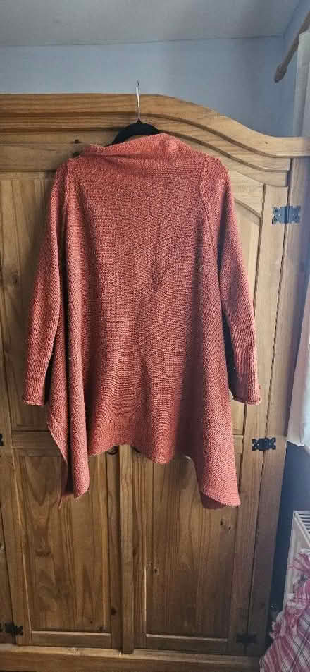 Photo of free Unique woolen cardigan (Hope-under-Dinmore HR6) #2