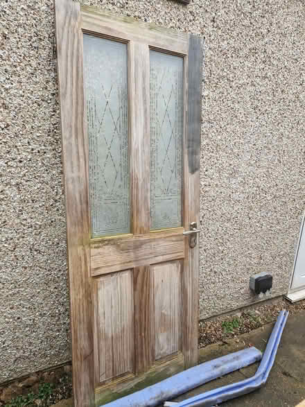 Photo of free wood/door, good for DIY (Plumstead SE18) #1