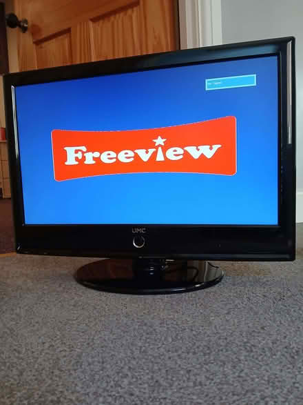 Photo of free 21" TV with generic remote (Woodlands TW7) #1