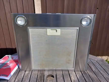 Photo of free Wall-mounted extractor fan, Hotpoint (Upton CH2) #4