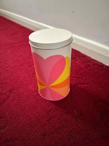 Photo of free Pretty cookie tin (Innsworth GL3) #1