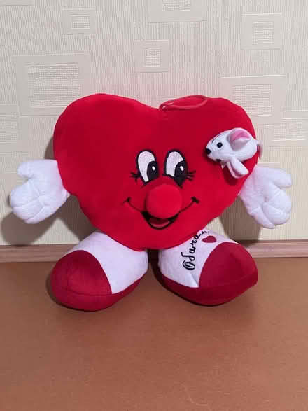 Photo of free Heart-shaped cushion - very clean condition. (Goffs Oak EN7) #1