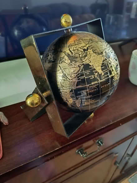 Photo of free Globe of the world (Central Reading RG1) #1