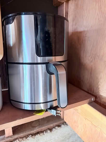 Photo of free Air fryer (Golden Way and Lincoln Way) #1